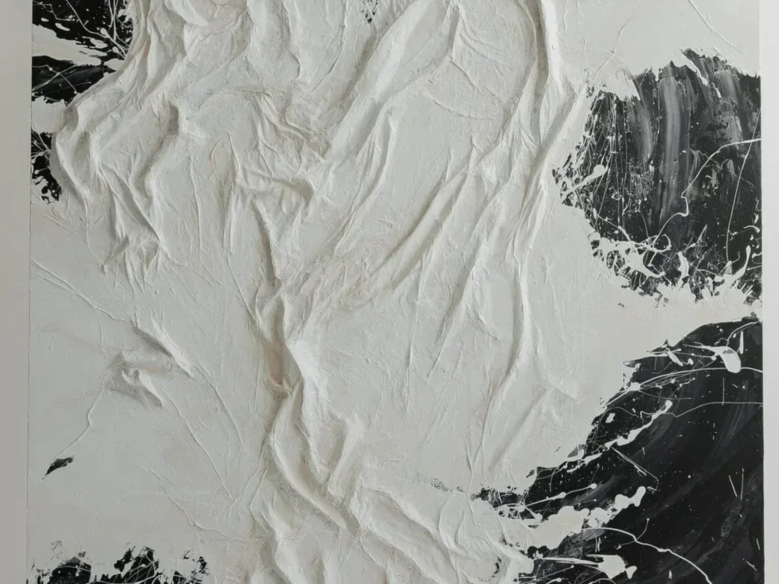 Monochrome Marble form and proportions