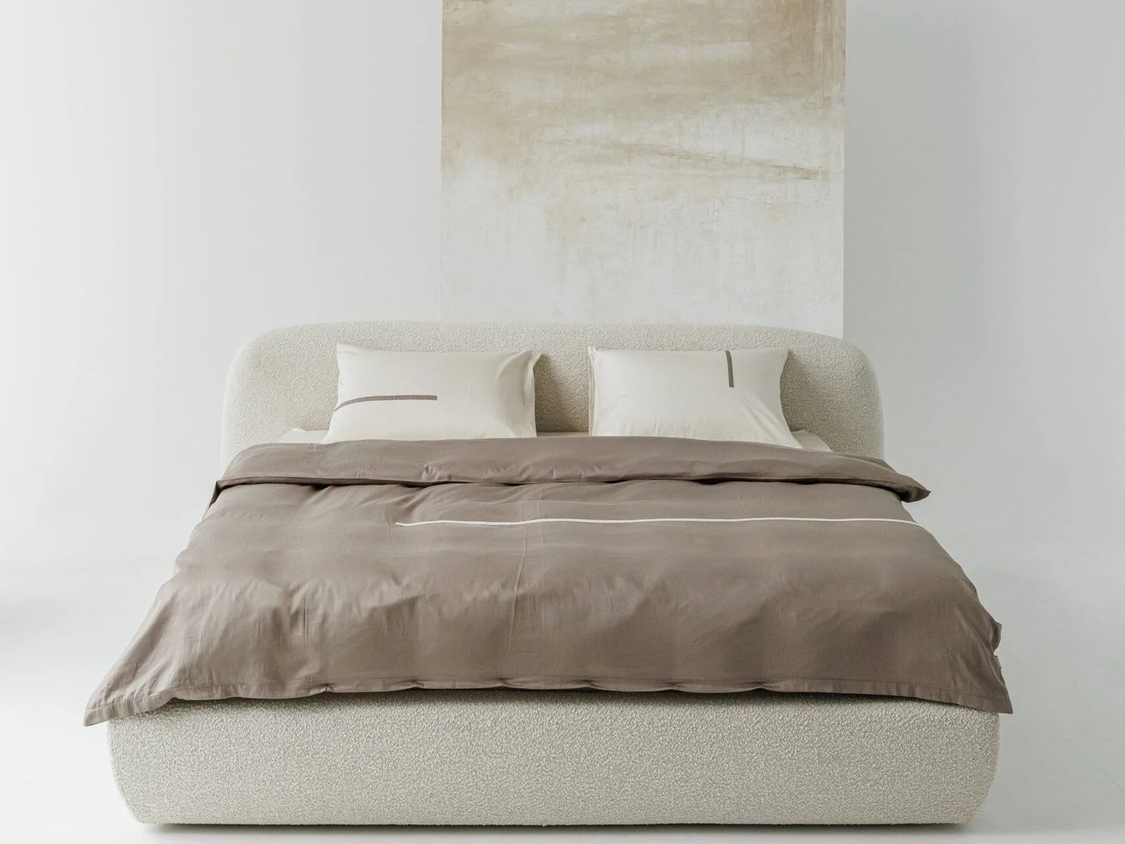 Belagio B3 Wall-to-Wall Shelter Bed