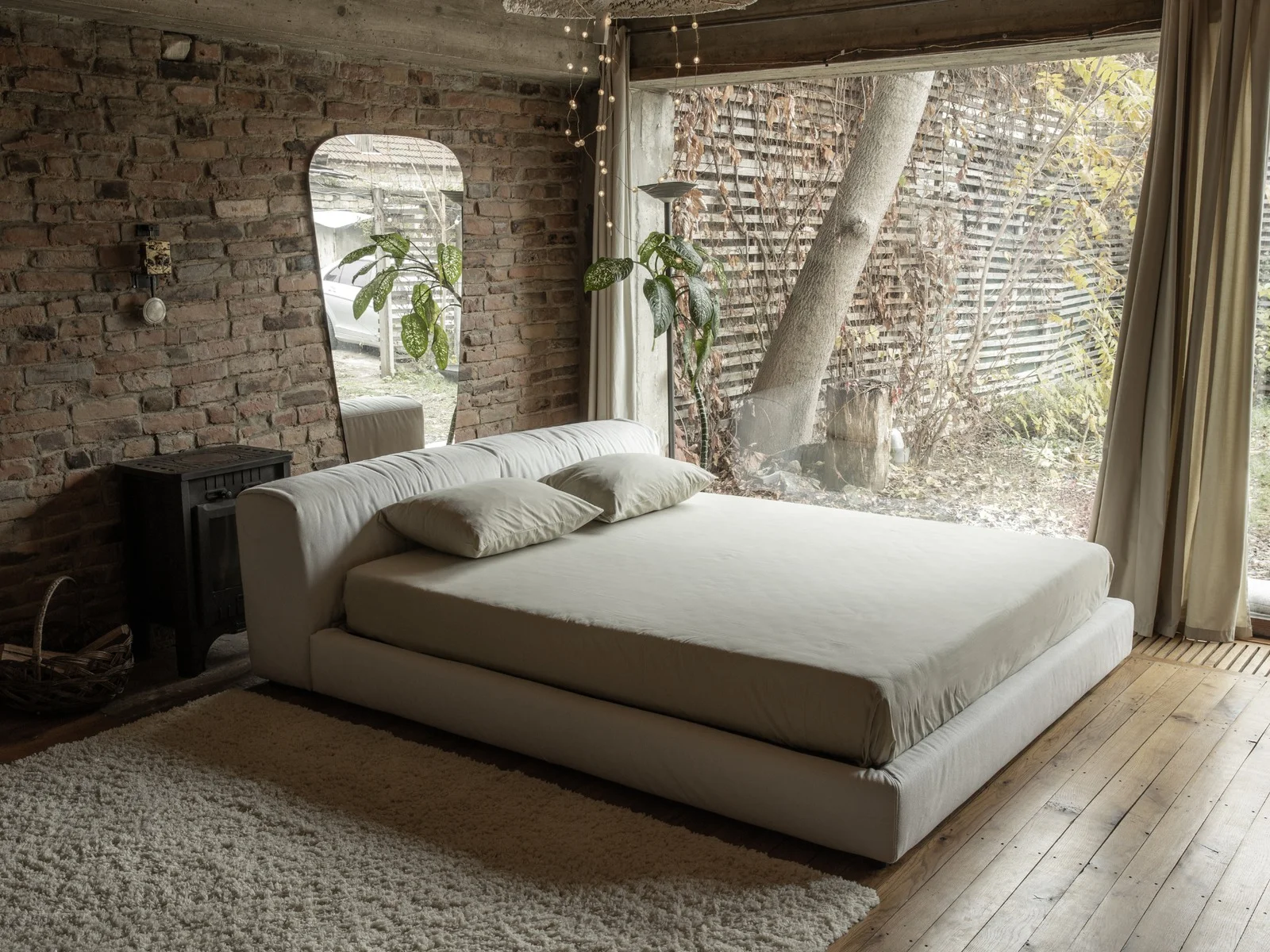 Marmaris D53 Weather-Resistant Luxury Bed