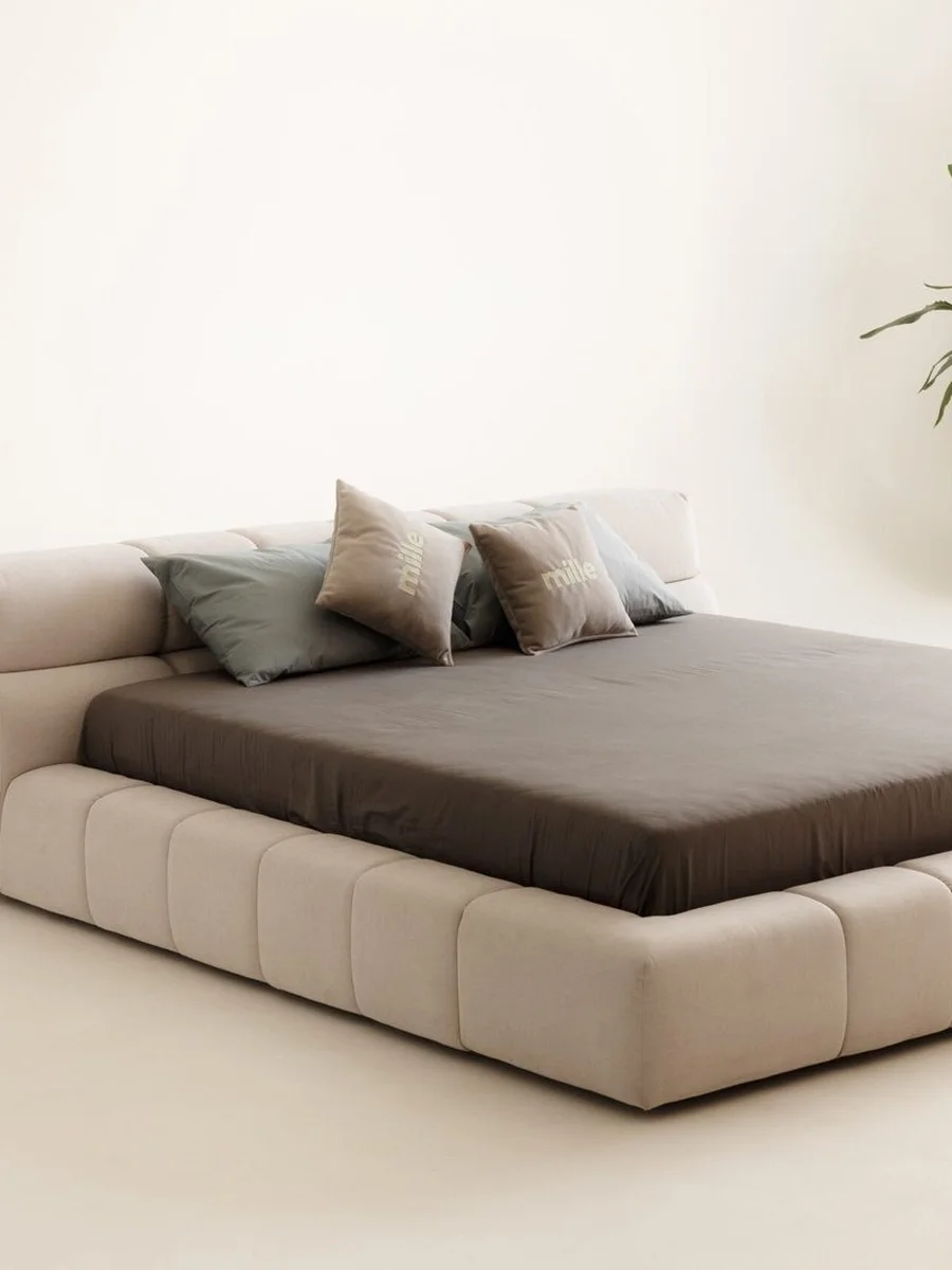 Nao D52 modern Platform Bed lifestyle