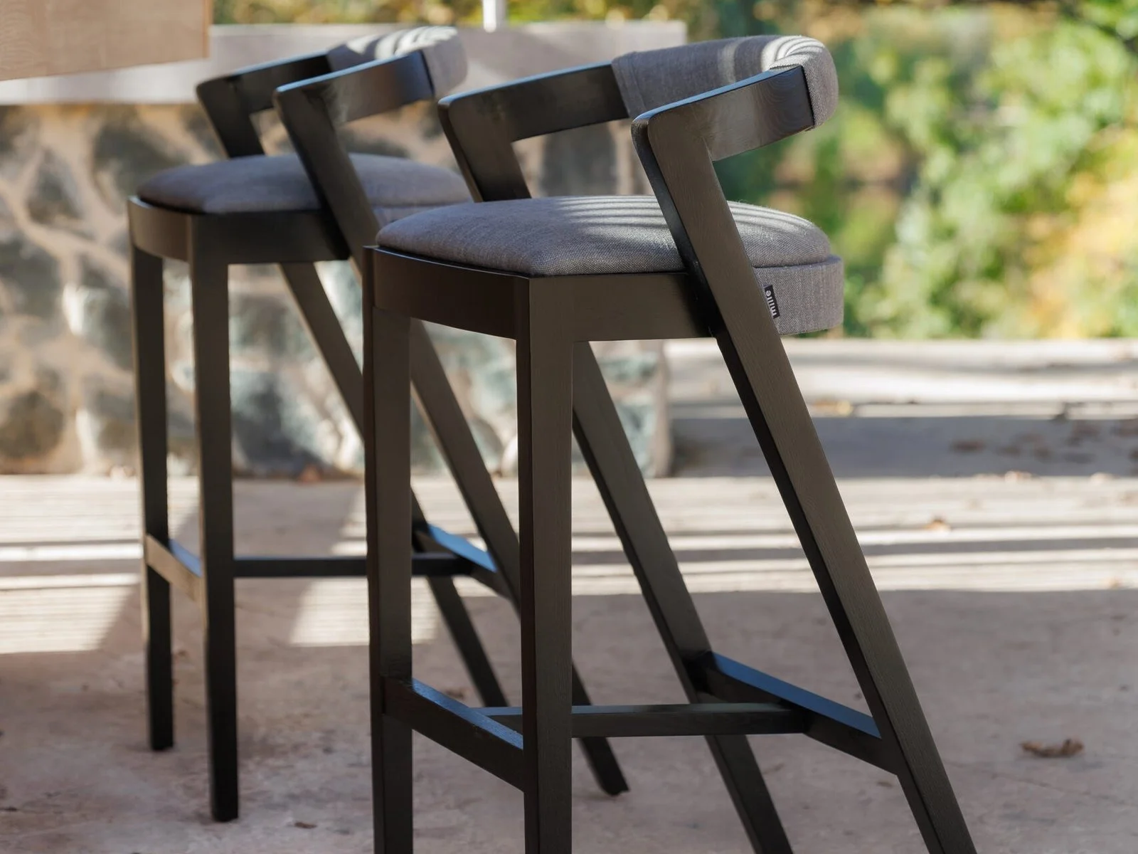 Baffi B2 High-Back Bar Stool