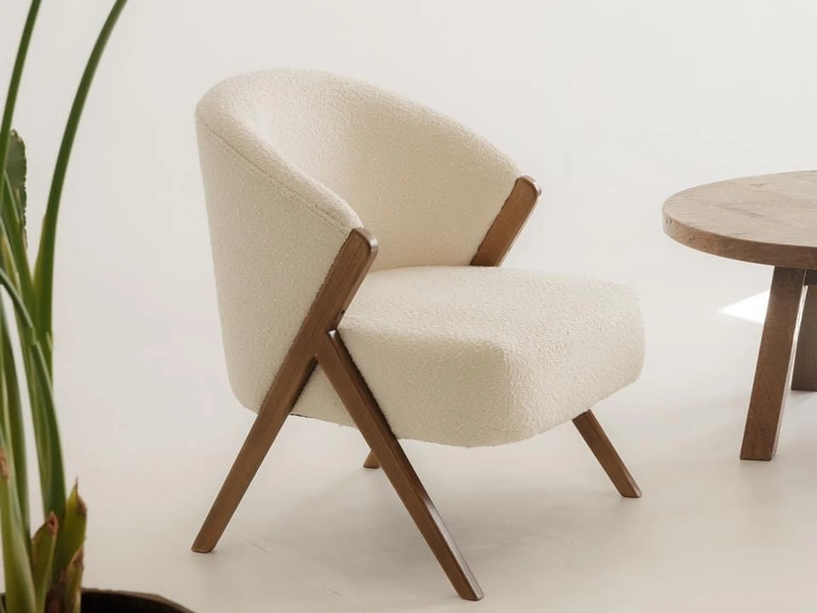 Bonee B1 form and proportions