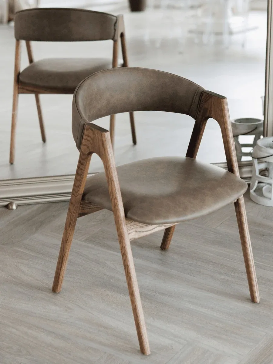 Close-up of Lain S3 upholstery and craftsmanship