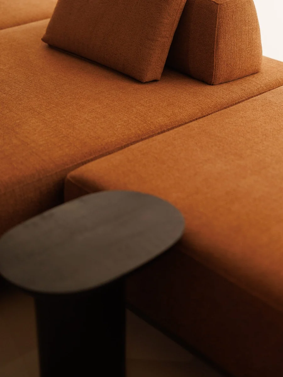 Deseda D28 corner sofa in a warm, neutral Riyadh interior