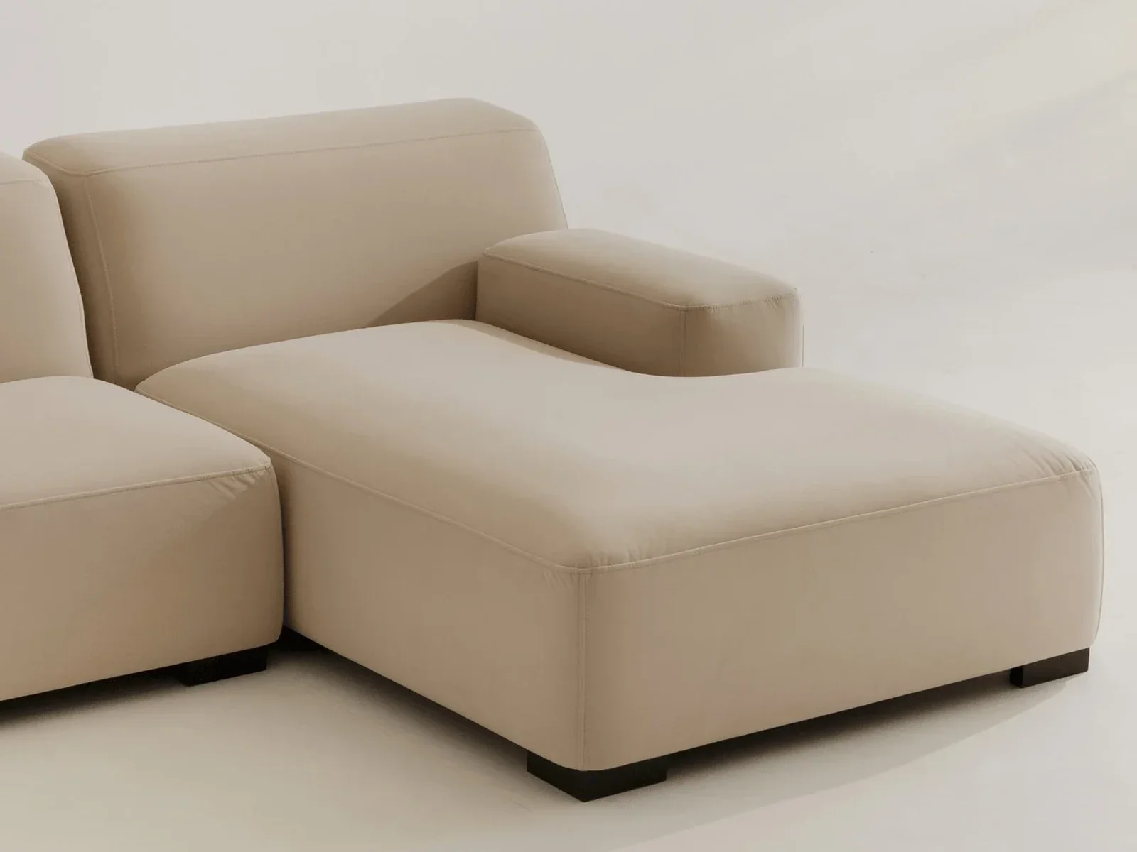 Kingston C244 seat depth and cushion