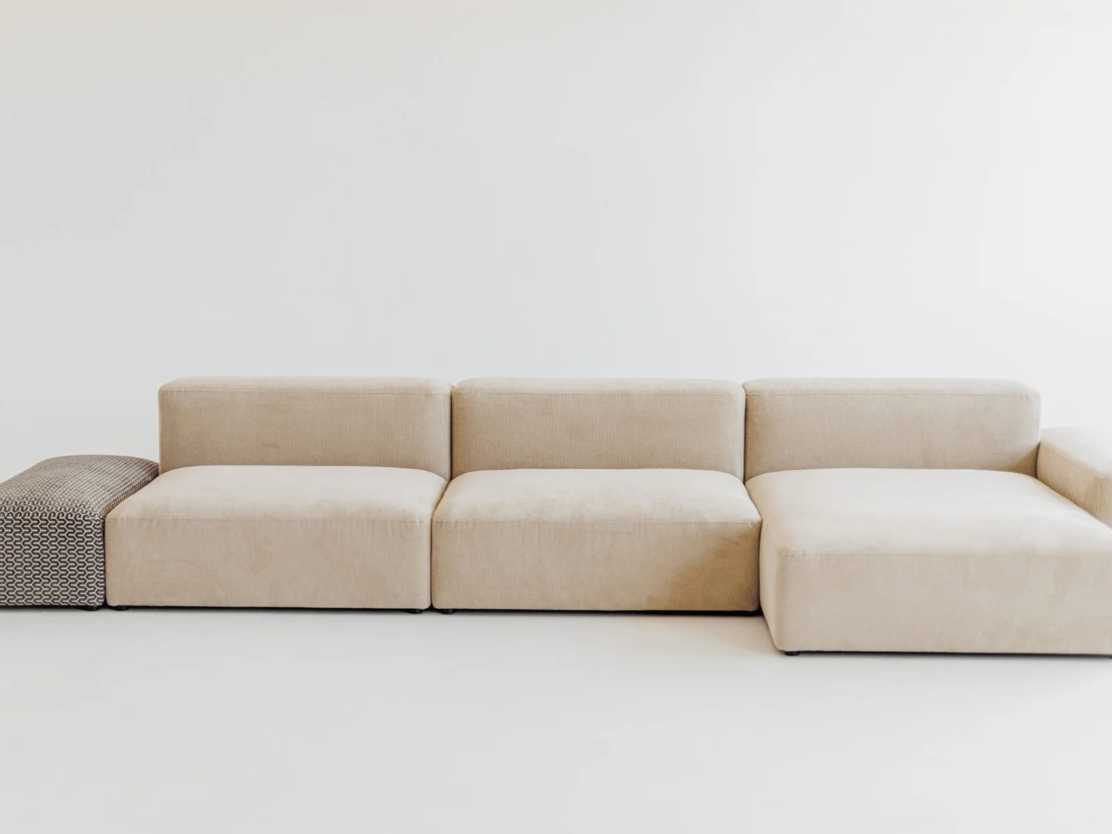 Kingston K2 Corner Sofa | Luxury Sectional Furniture Riyadh