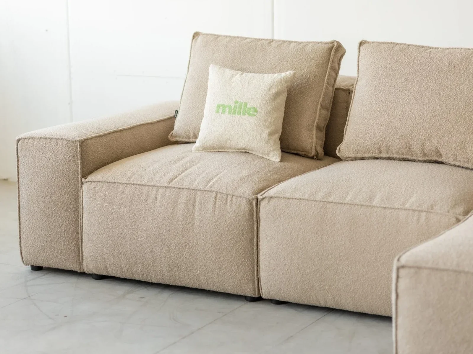 Milano M22 seat depth and cushion
