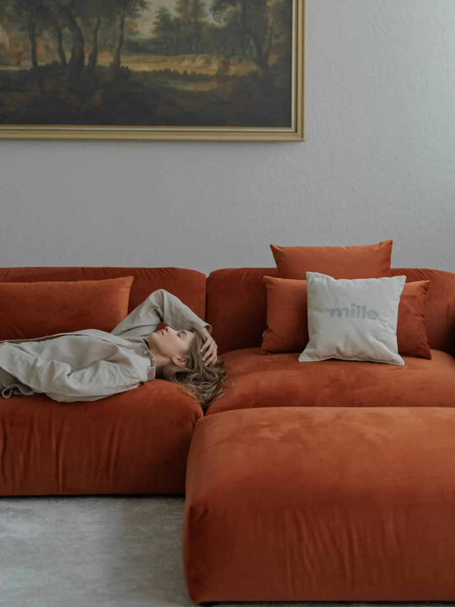 Tesa T74 corner sofa in a warm, neutral Riyadh interior
