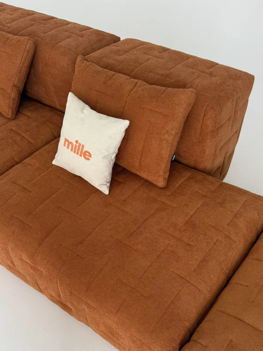 Close-up of Waffle Dolci R3 upholstery and craftsmanship