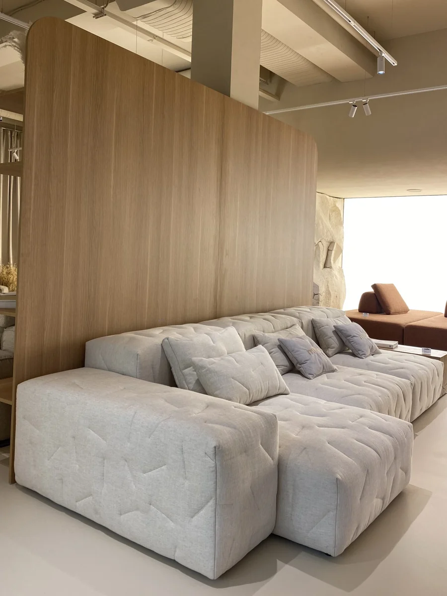 Close-up of Waffle Dolci W23 upholstery and craftsmanship