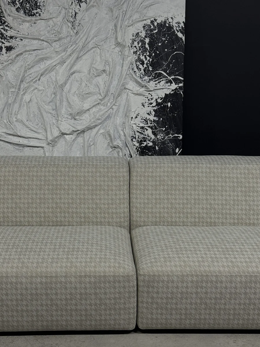 Close-up of Kingston 2 upholstery