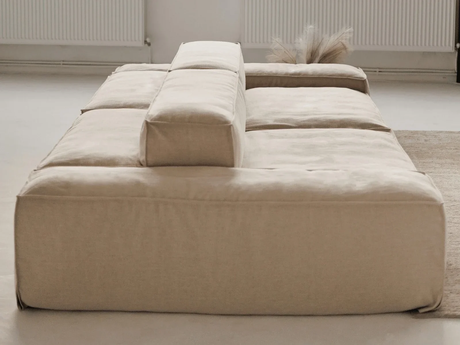 Mood S205 seat depth and cushion detail
