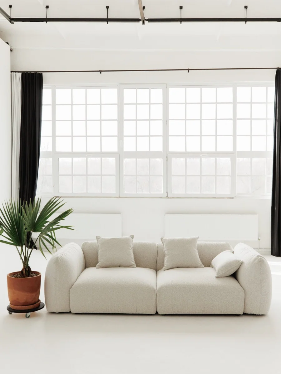 Tesa C262 Sectional Sofa lifestyle